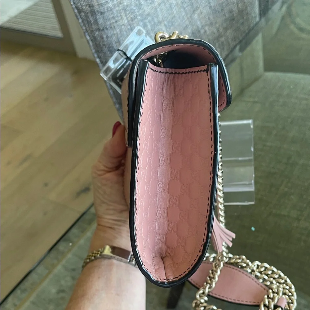 Gucci Pink Crossbody Bag with champagne,gold chain with coa - Picture 5 of 9